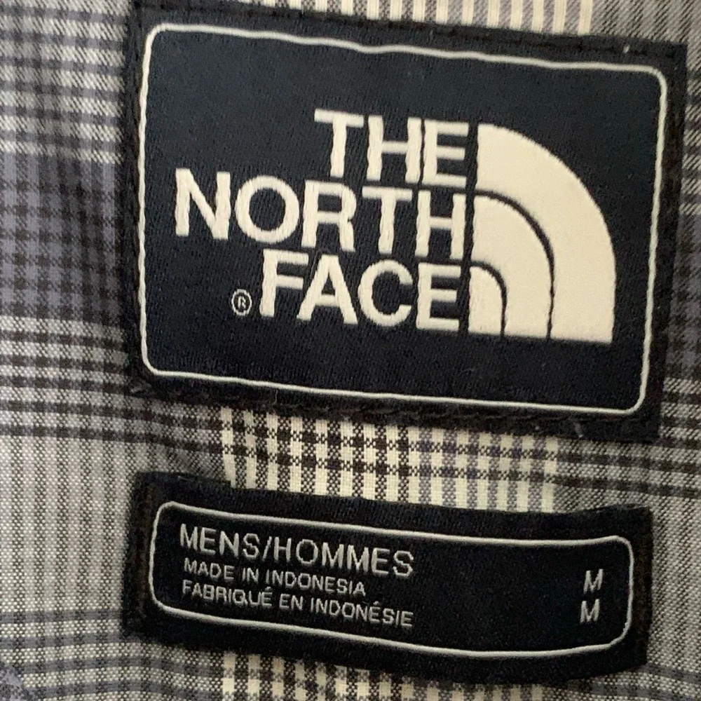 THE NORTH FACE Men’s Gray Blue Cream Plaid Short Sleeve Button Down Shirt